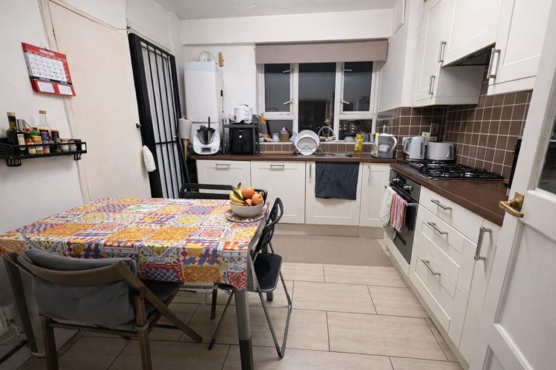 Furnished Room in Shared Flat – Penrose Street, SE17 (London)