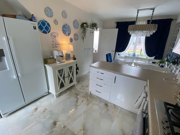 Large Ensuite Double Room for Females – Sylvia Pankhurst Way, M13 (Manchester City Centre) 🏠✨
